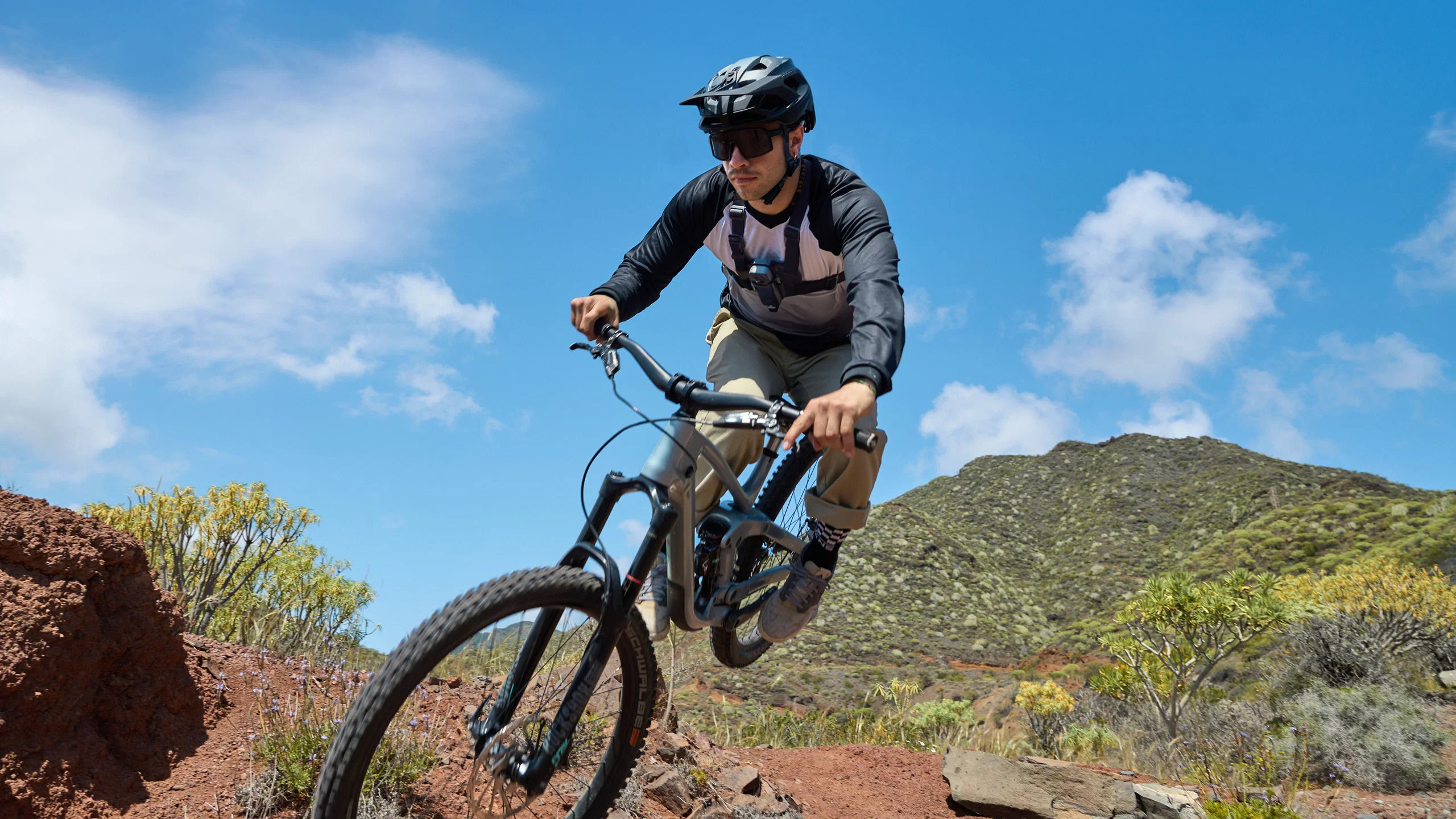 X5 phù hợp với cả người dùng độc lập hoặc doanh nghiệp, nhóm nhỏ muốn làm media